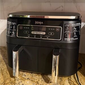 Ninja Black and Silver DualZone Air Fryer